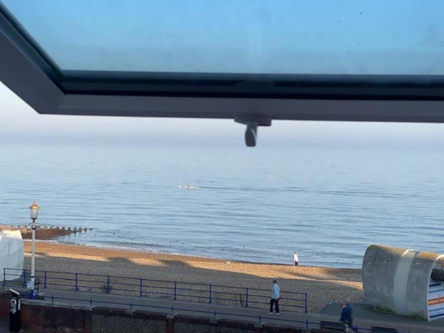 "The Quirky" Seafront Apartment Ήστμπορν Εξωτερικό φωτογραφία